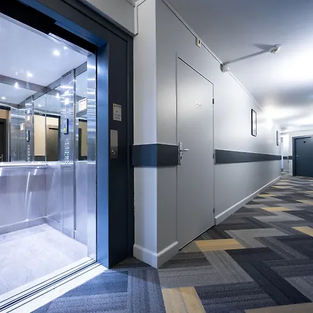 Staycity Aparthotels Gare de l’Est-3